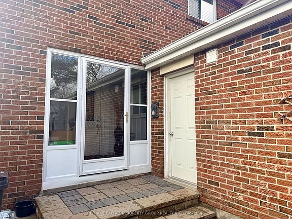 4th image of 60 Quantrell Trl