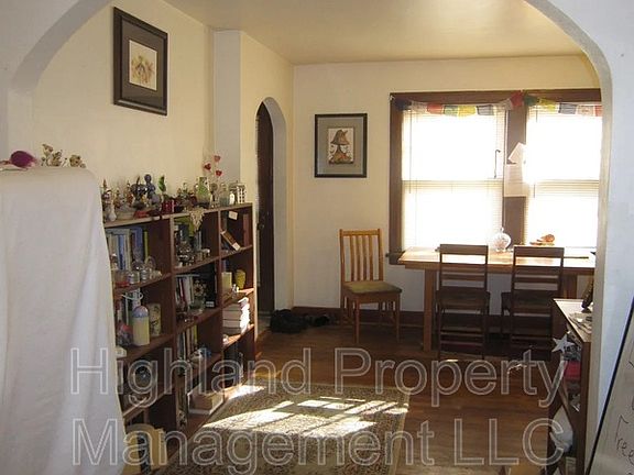 2nd image of 322 N Main St