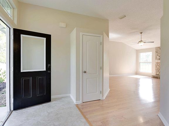 2nd image of 2821 Seminole Village Dr