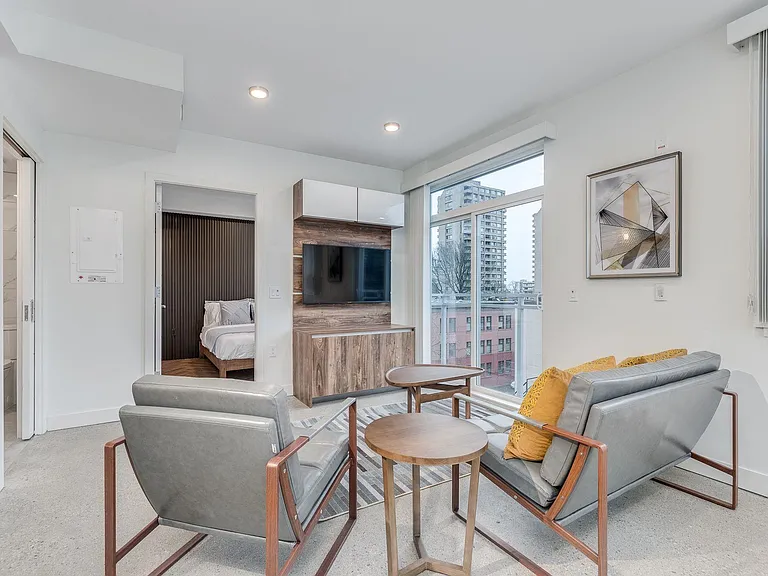 1170 Barclay St #305 — Photo 9