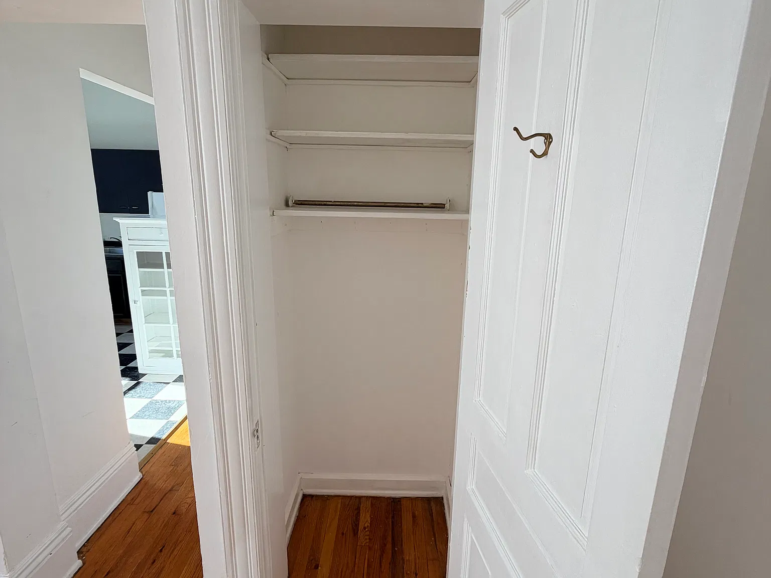 Studio, 850 sqft, $900 — Photo 4