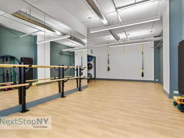 400 East 56th Street image 16 of 25