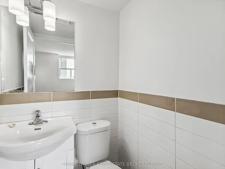 21 King St #409 — Photo 9