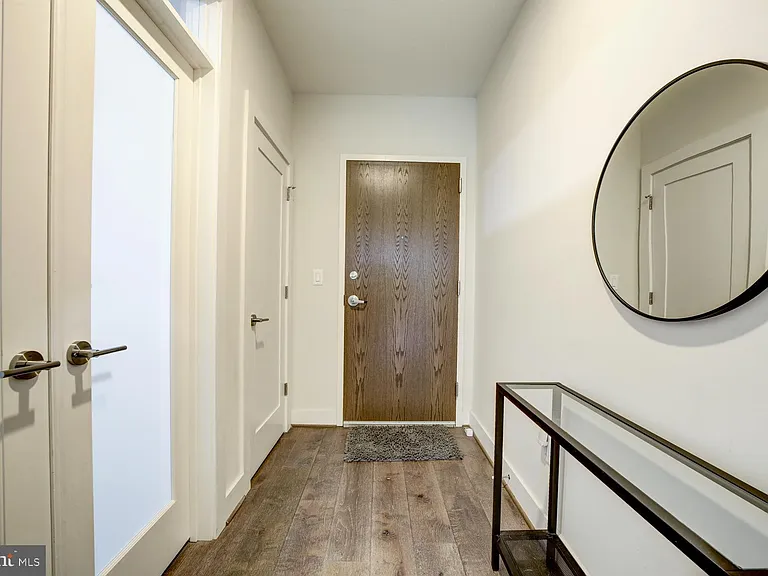 2337 Champlain St NW #104 — Photo 3