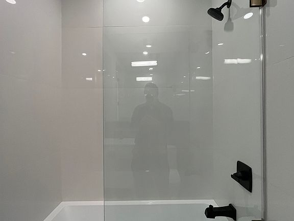 5th image of 50 Grace St APT 1L