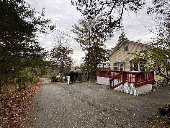 Access road behind Alpine Rd