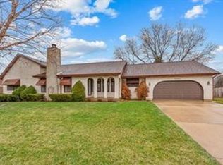 219 Brookside Dr, Elgin, IL 60123