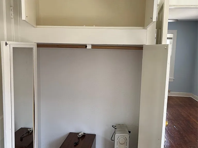 4304 Pease St #1/2 — Photo 12