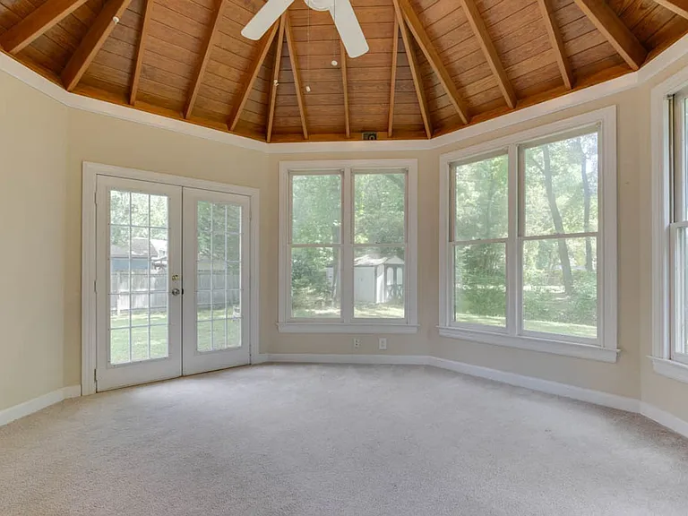 318 Powhatan Dr — Photo 8