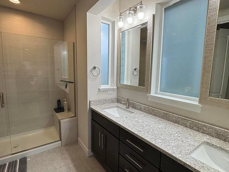 1541 G St #1 — Photo 14