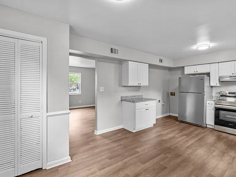 2404 Arkansas Ave #B — Photo 9