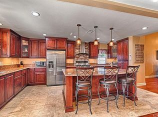 6108 E Calle Pantano, Anaheim, CA 92807