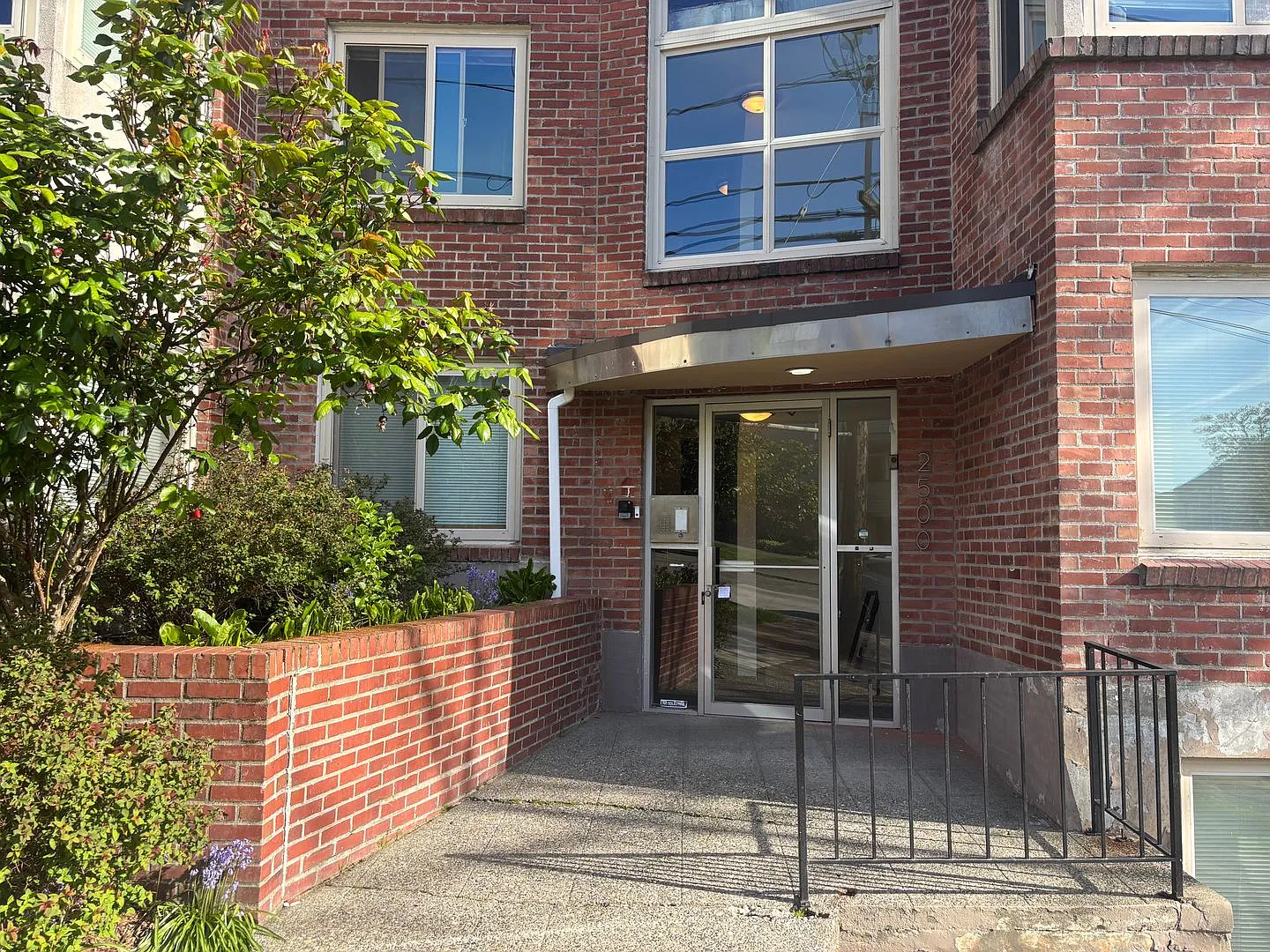 The Norman Apartments — Photo 2