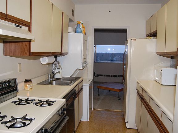 Enjoy your cute kitchen