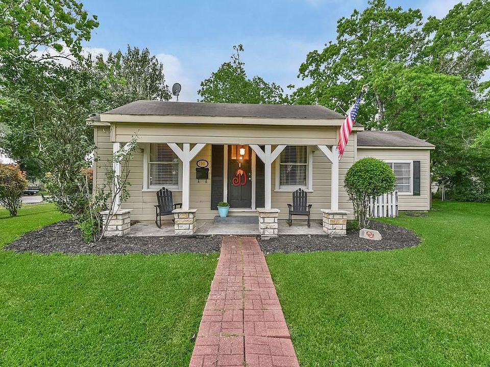 1st image of 1501 Avenue