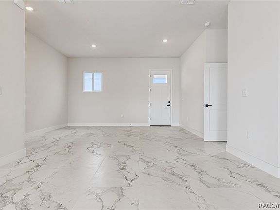 4th image of 10281 SE 67th Ter