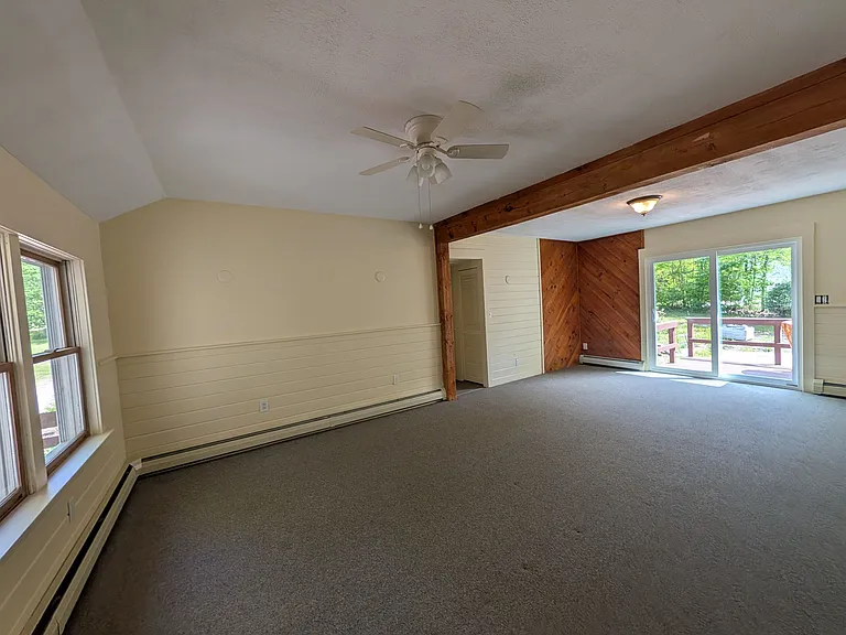 22 Jenny Ln — Photo 11