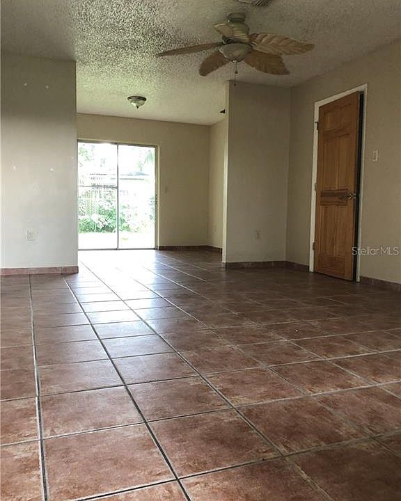 2nd image of 1050 Watersedge Dr