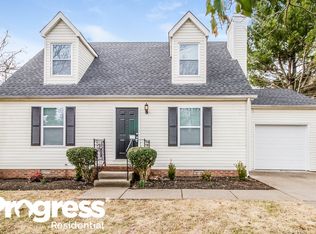 1135 Woods Edge Dr, Murfreesboro, TN 37130