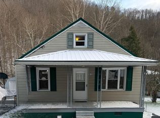 972 Campbells Creek Dr, Charleston, WV 25306