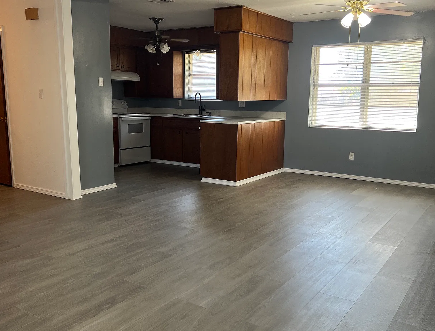 3 bed, 1.5 bath, 1483 sqft, $1,500 — Photo 4