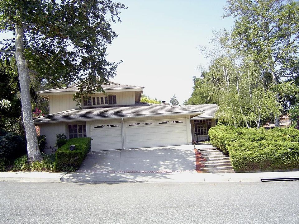 1st image of 1631 Devonshire Ct