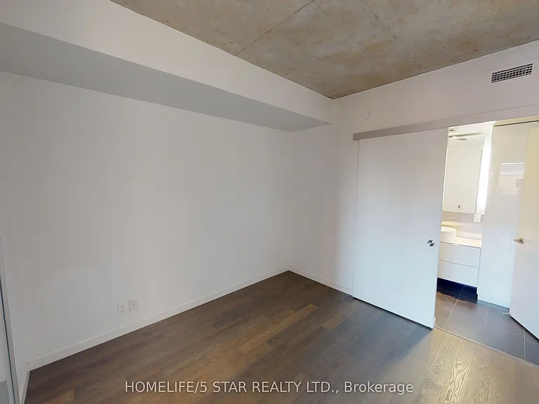 383 Sorauren Ave #310 — Photo 15