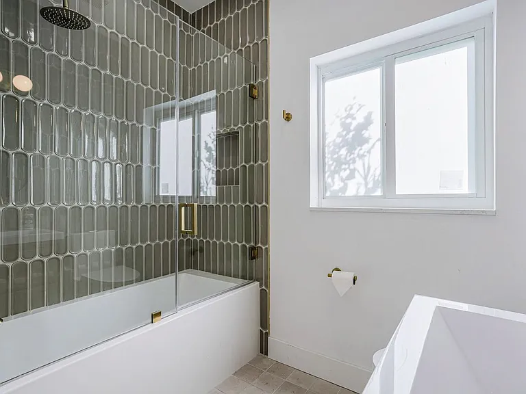 8866 Carlyle Ave — Photo 23