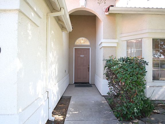 4th image of 3450 Buenaventura Dr