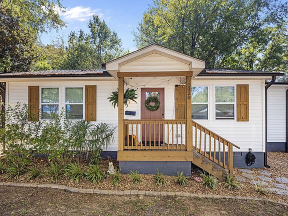 2nd image of 1020 E Jones St