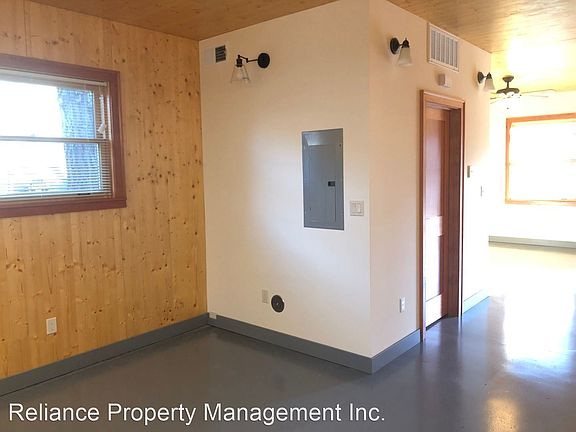 4th image of 13 NE Morris St #11087719