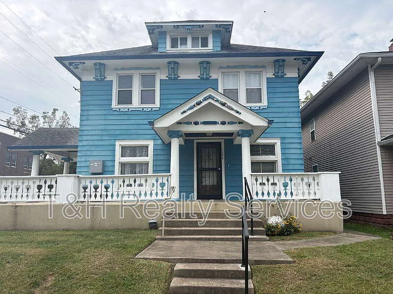 2 bed, 1.5 bath, 1496 sqft, $1,400 — Photo 1