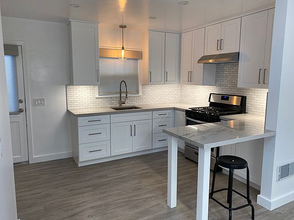 3rd image of 1827 W Balboa Blvd APT 2