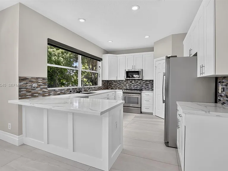 12410 SW 1st St — Photo 13