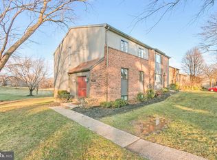 601 Old Crossing Rd, Pikesville, MD 21208