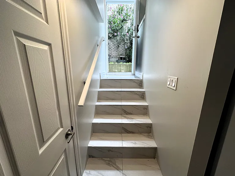 67 Russell Hill Dr #2 — Photo 3
