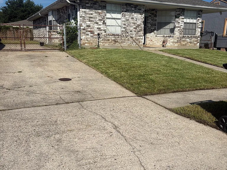 7512 Michigan St — Photo 4