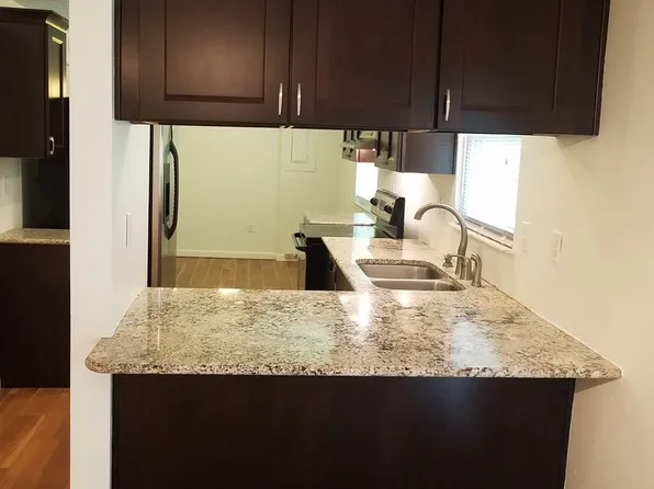 1527 Paul Jack Dr, Hampton, VA 23666