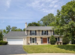 1565 Shag Bark Ln, Northbrook, IL 60062