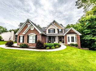 25 Oak Bluff Dr, Lake Saint Louis, MO 63367