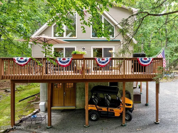 136 Bridle Rd, Lackawaxen, PA 18435