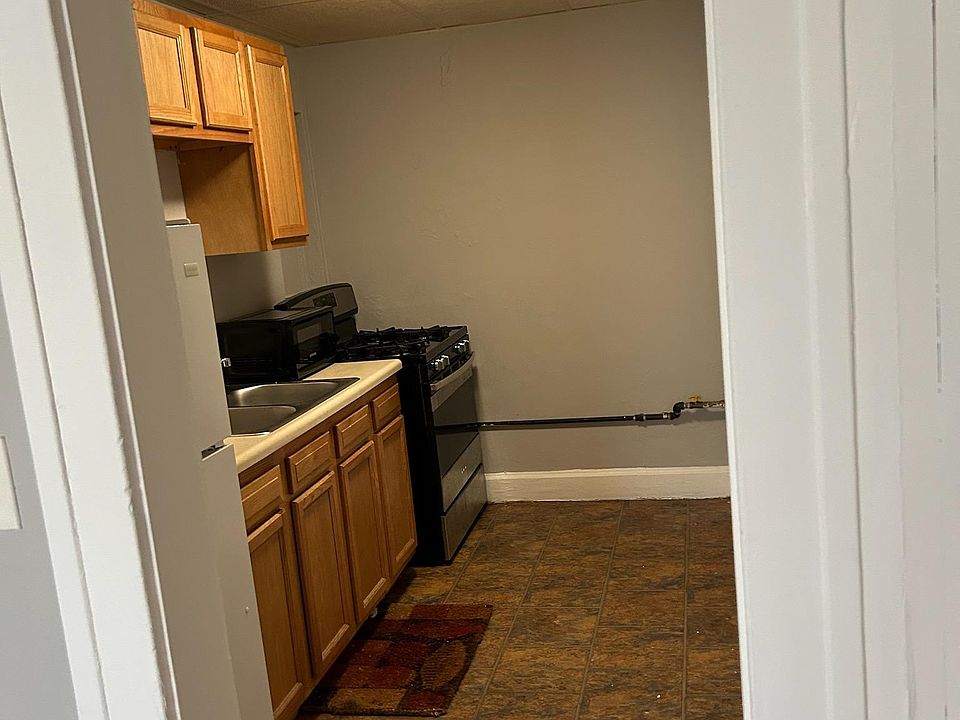 1st image of 80 Conklin Ave Unit 18