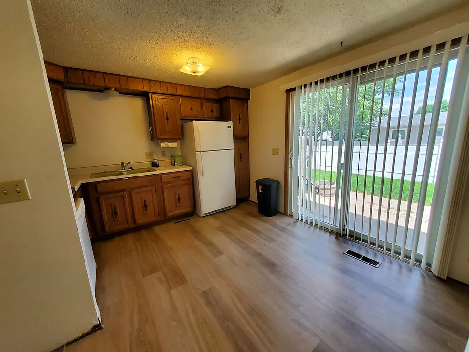 612.5 Thomas Dr