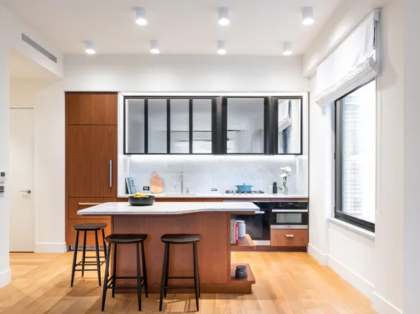 110 Charlton Street image 1 of 13