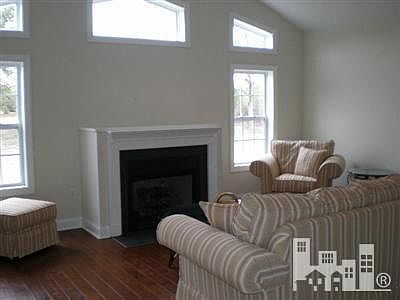2nd image of 386 Southbend Ct NE