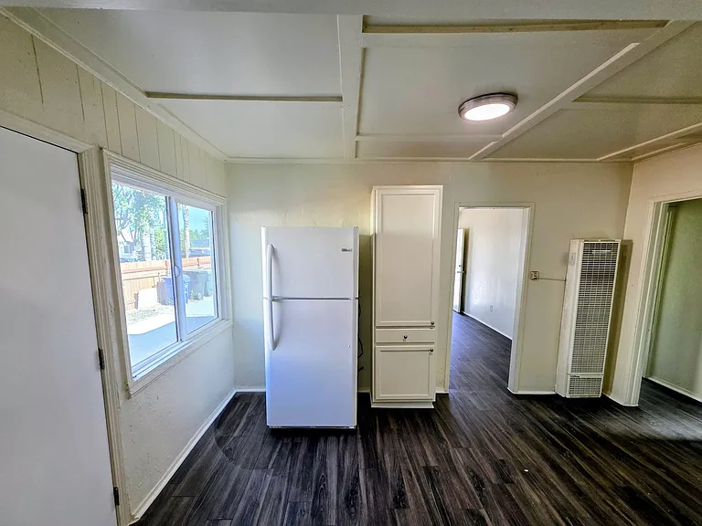 24632 E Court St — Photo 4