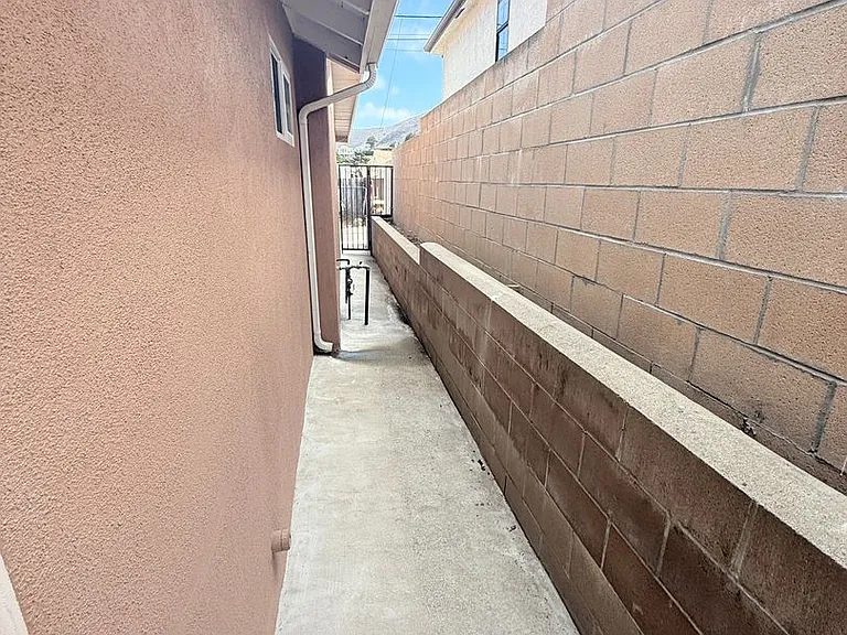 424 S B St — Photo 14
