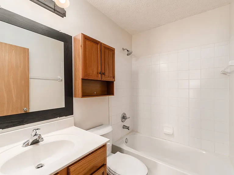 6201 Norway Glen Ave — Photo 8