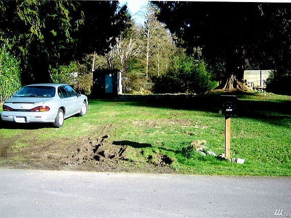2nd image of 3187 Glacier Ln