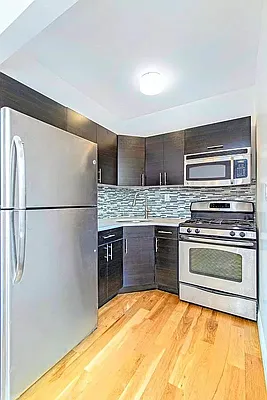 Rented by REAL New York | media 16